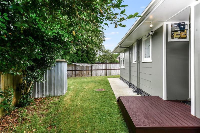 16B Wilson Street, Hamilton East, Hamilton - Carousel 2