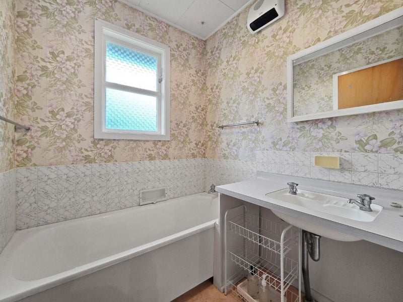 16 Cypress Drive, Maungaraki, Lower Hutt - Carousel 10