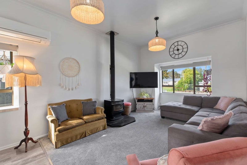 10 George Street, Waiuku, Waiuku - Carousel 2