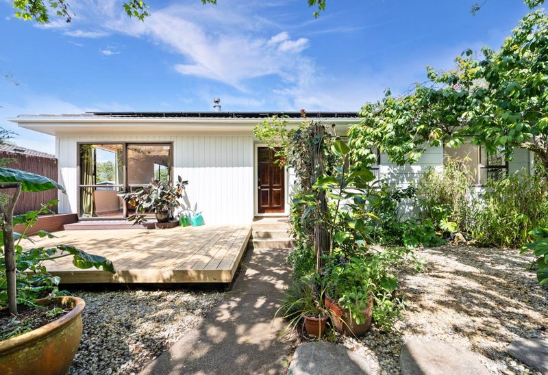 157 Gills Road, Half Moon Bay, Auckland - Carousel 1