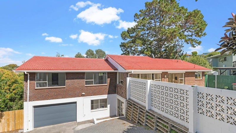 23 Haseler Crescent, Howick, Auckland - Carousel 1