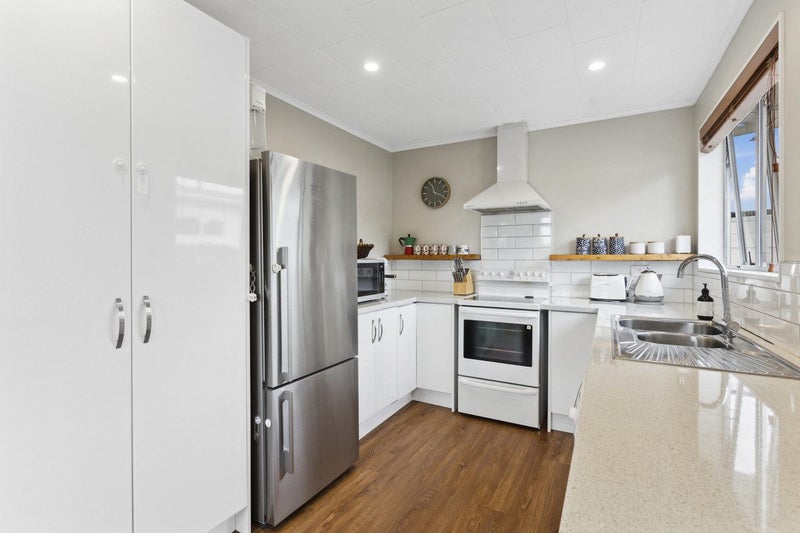 445 Warspite Avenue, Ascot Park, Porirua - Carousel 2