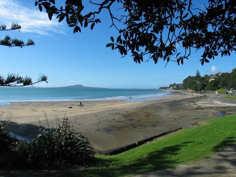 5A Scarboro Terrace, Murrays Bay, Auckland - Carousel 1