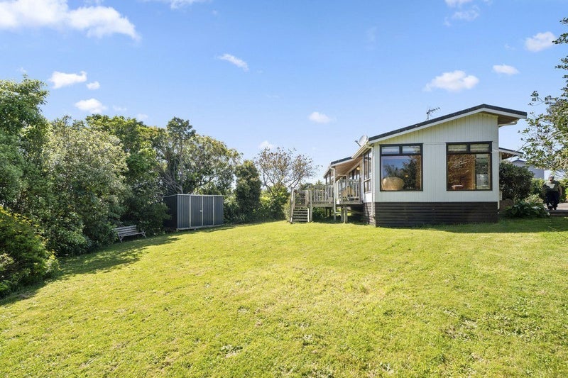 20 Discovery Drive, Whitby, Porirua - Carousel 2