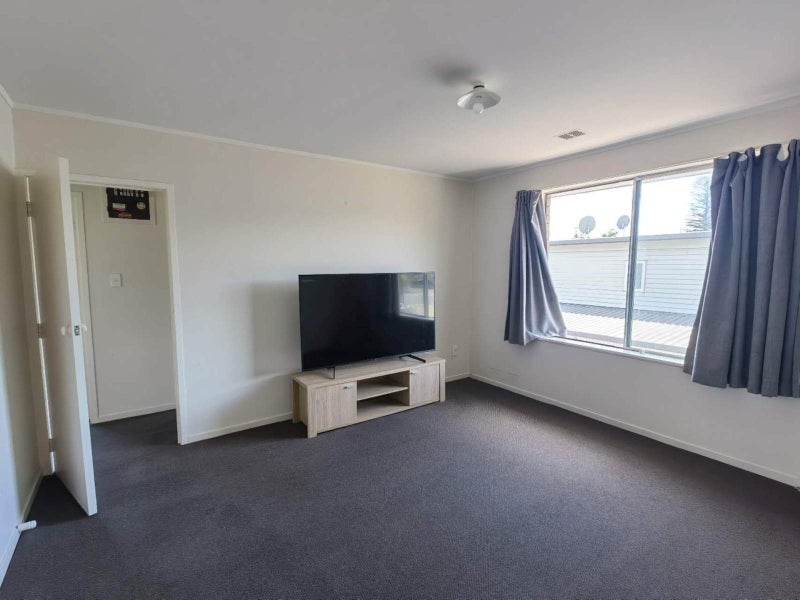 5/1109 New North Road, Mount Albert, Auckland - Carousel 1