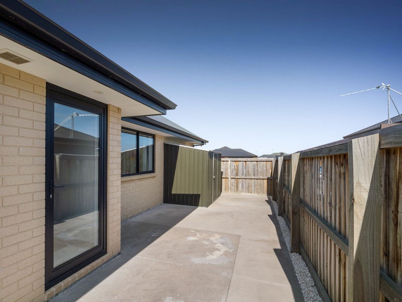 5 Feather Place, Rolleston, Rolleston - Carousel 24