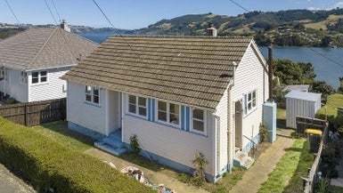 32 Meridian Street, Port Chalmers, Dunedin - Carousel 1
