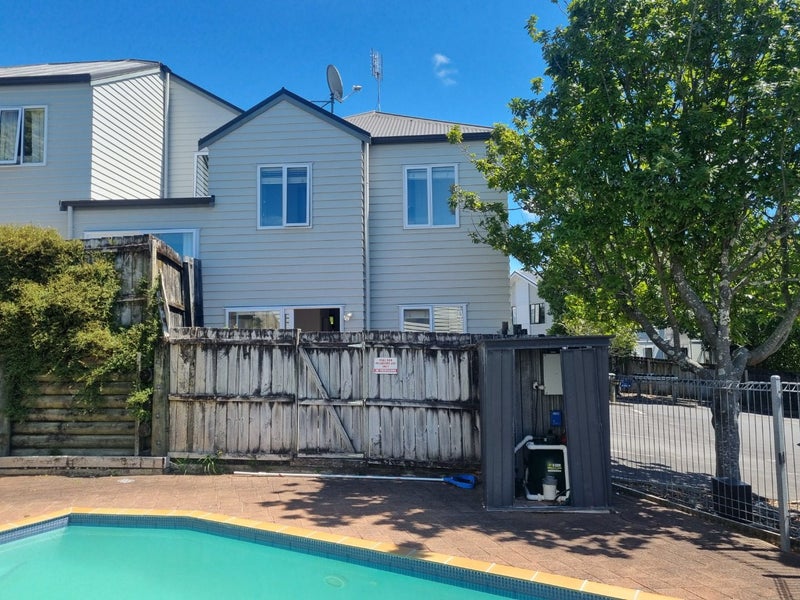 14/30 John Jennings Drive, Oteha, Auckland - Carousel 1