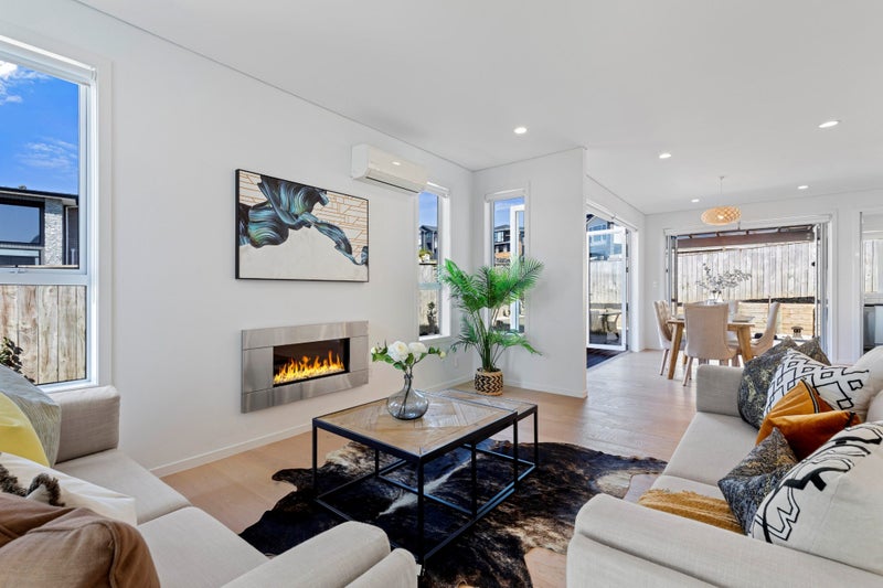 36 Fernhill Way, Oteha, Auckland - Carousel 2