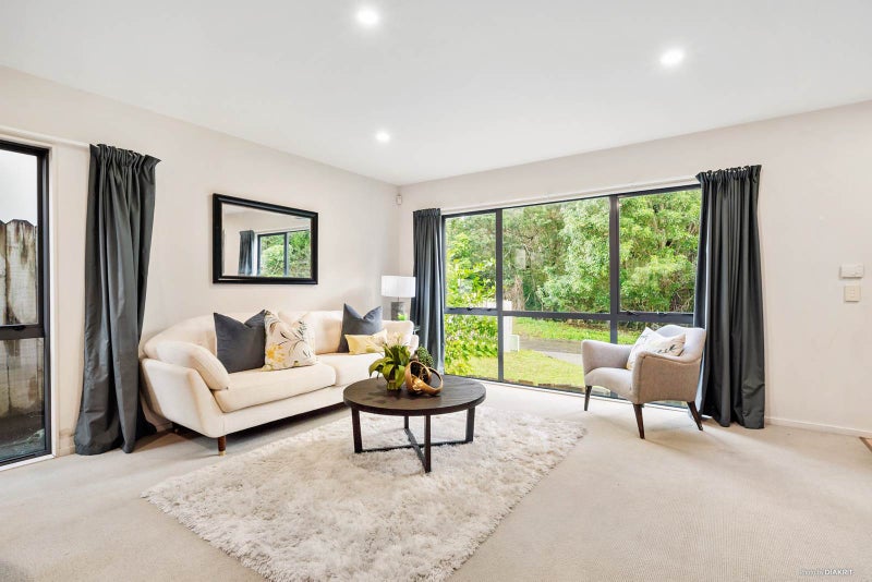 8 Lumino Lane, Henderson, Auckland - Carousel 1