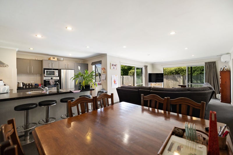 29 Lochnagar Drive, Lake Hayes, Queenstown - Carousel 2