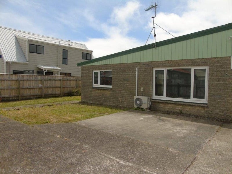 1/15A Byron Street, Miramar, Wellington - Carousel 15