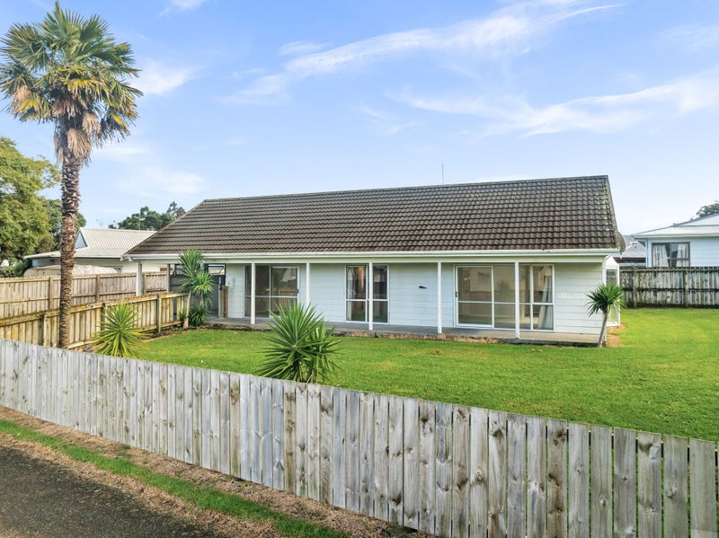 2 Steere Place, Tikipunga, Whangarei - Carousel 1
