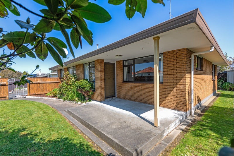 2 Webb Street, Terrace End, Palmerston North - Carousel 1