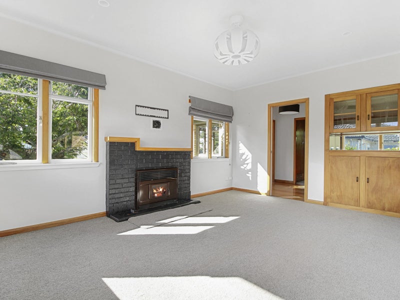 18 Bolmuir Road, Forest Lake, Hamilton - Carousel 2