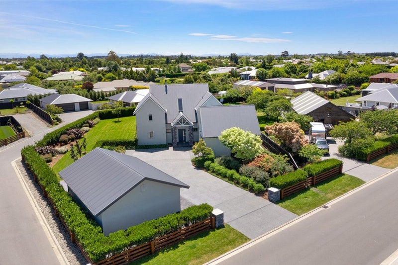 8 Riverstone Drive, Riverstone Terraces, Upper Hutt - Carousel 2