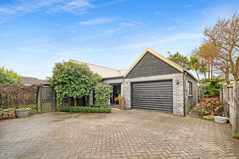 1/9 Colchester Place, Templeton, Christchurch - Carousel 1