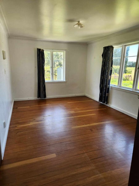 273 State Highway 33, Te Puke - Carousel 6