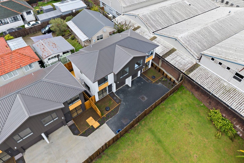 78 Kelman Road, Kelston, Auckland - Carousel 1