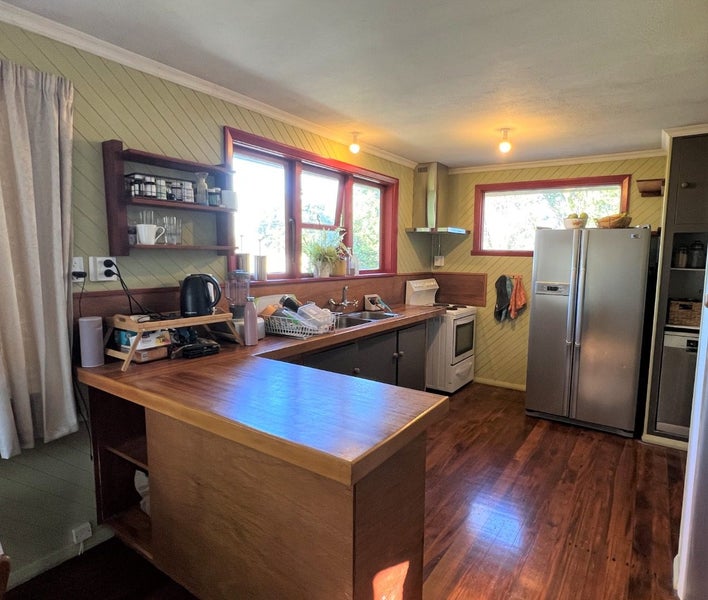 31 Elizabeth Street, Riversdale, Blenheim - Carousel 2