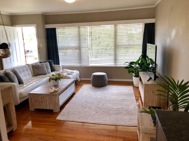 2/216 Beach Road, Campbells Bay, Auckland - Carousel 2