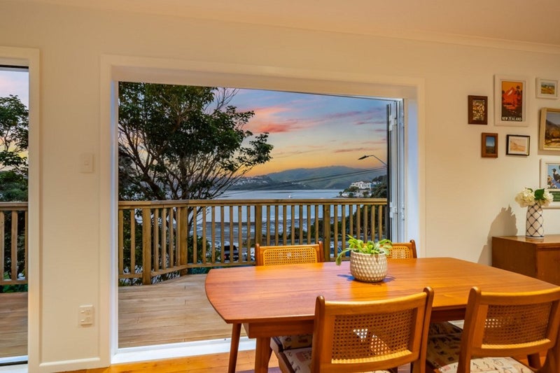 84 Paremata Road, Paremata, Porirua - Carousel 2