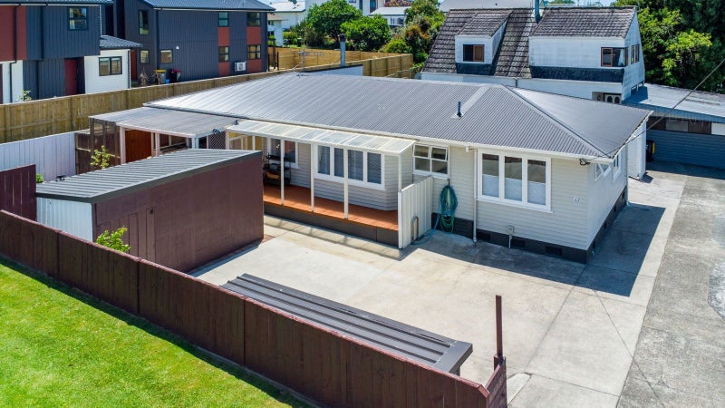 17A Merivale Road, Parkvale, Tauranga - Carousel 1