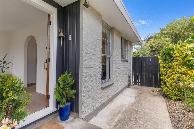 1/3 Sawtell Place, Northcote, Christchurch - Carousel 2