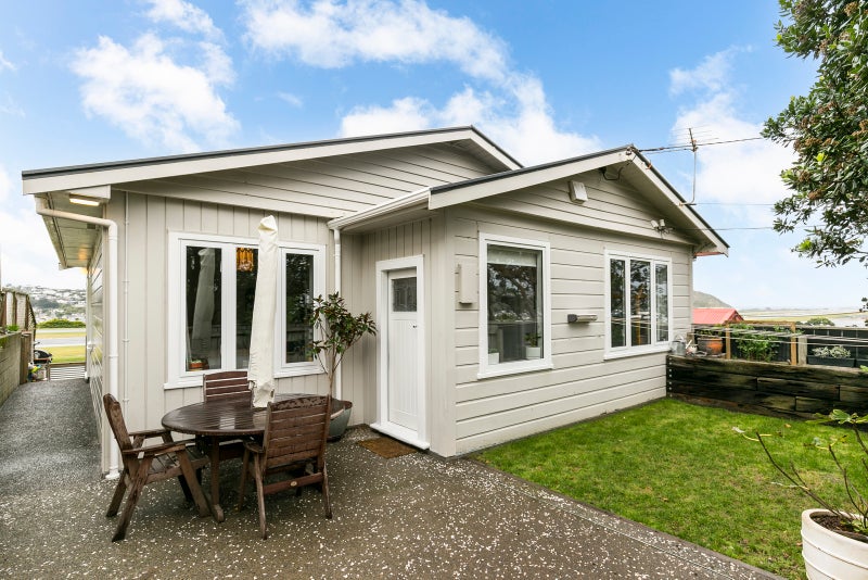 39 Tirangi Road, Rongotai, Wellington - Carousel 1