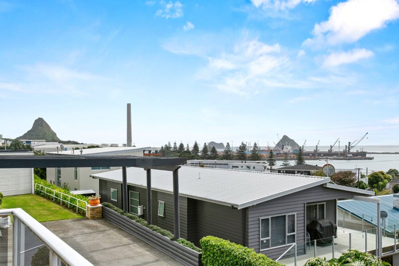 10B South Road, Moturoa, New Plymouth - Carousel 20