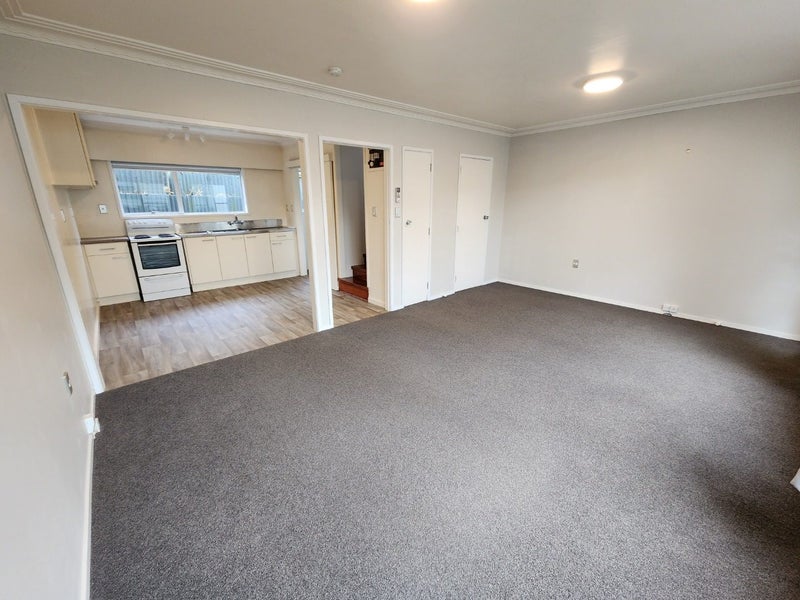2/19 Mountain View Road, Western Springs, Auckland - Carousel 2