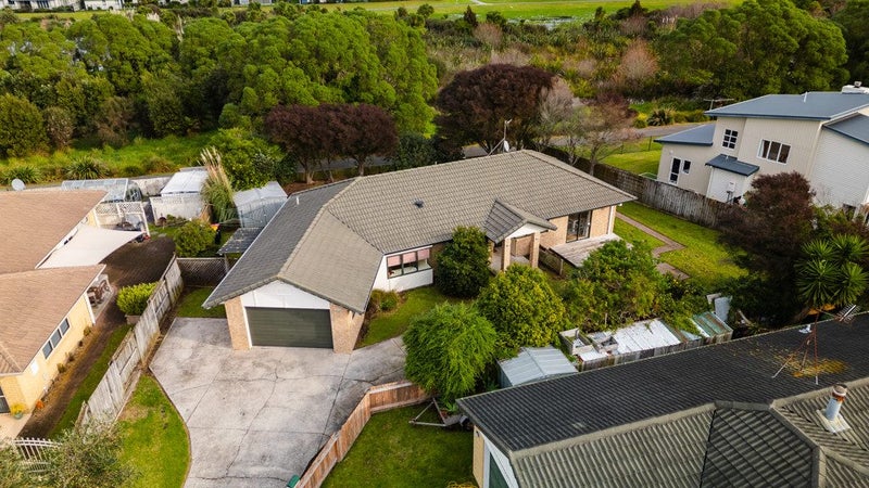 26 Larisa Grove, Papamoa Beach, Papamoa - Carousel 1