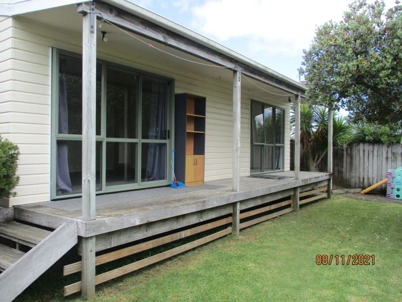 40 Brains Road, Kelston, Auckland - Carousel 1