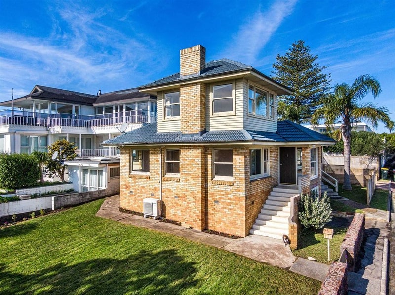 85 Stanley Point Road, Stanley Point, Auckland - Carousel 2