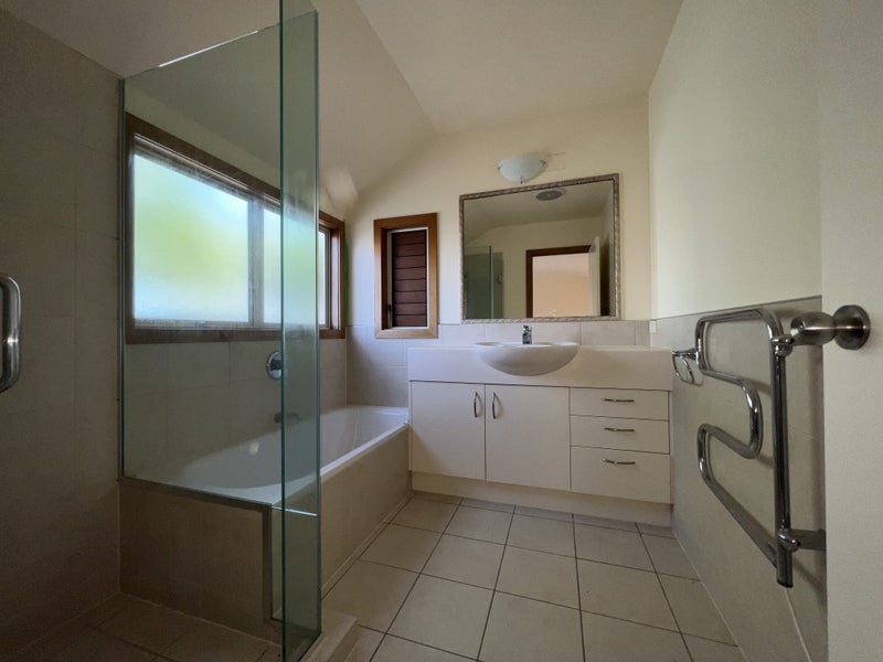 2/25 Seacliffe Avenue, Belmont, Auckland - Carousel 13