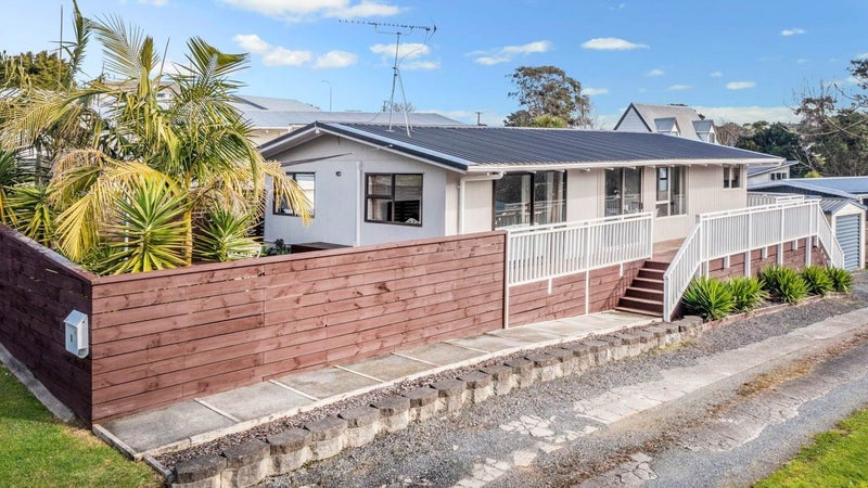 8 Dobell Road, Stanmore Bay, Whangaparaoa - Carousel 1