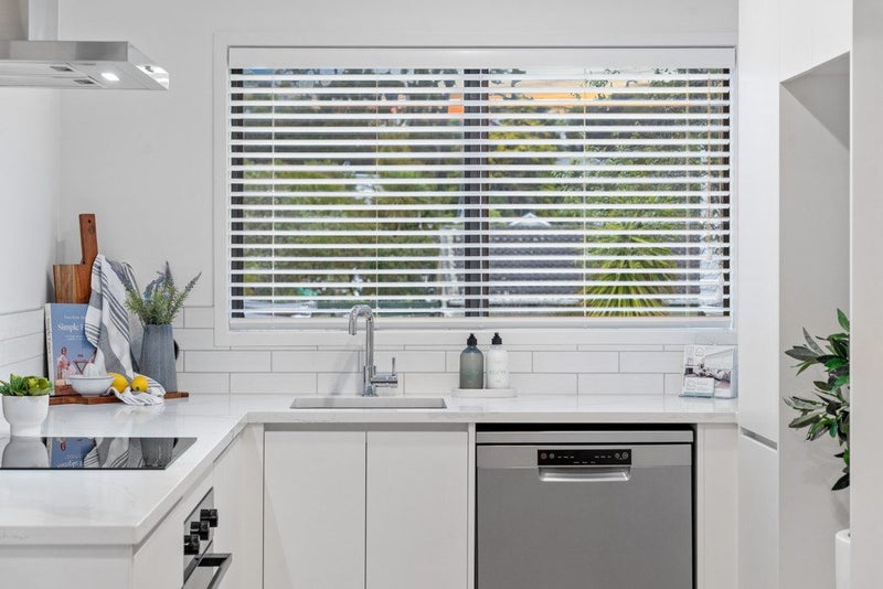 1/36 Gatman Street, Birkdale, Auckland - Carousel 2