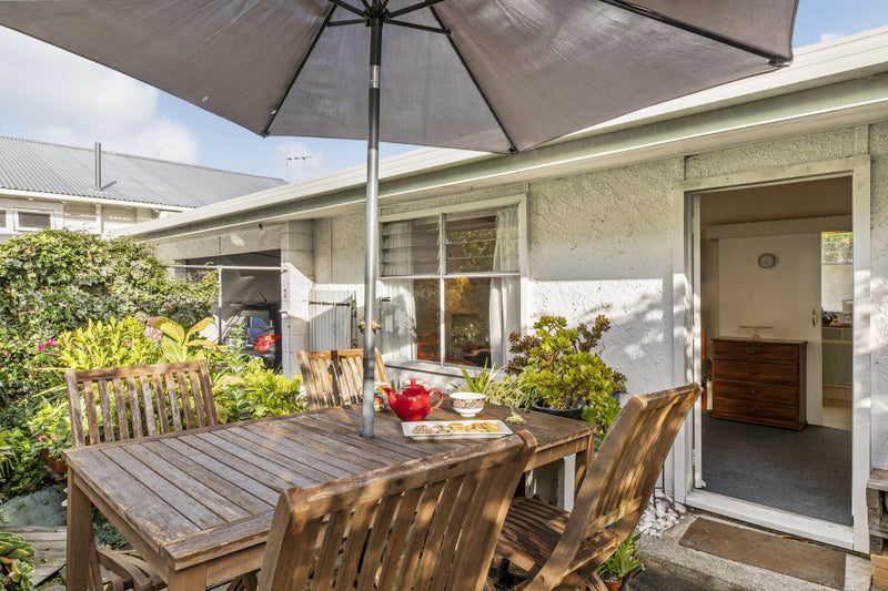 9 Somerset Grove, Parkvale, Tauranga - Carousel 1