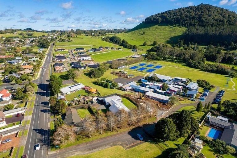 9 Rock Ridge Drive, Te Kamo, Whangārei - Carousel 1