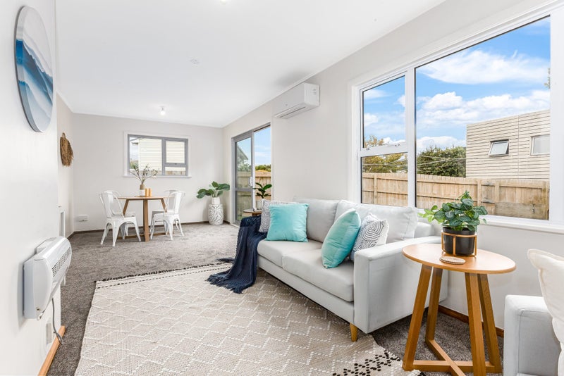 25 Bell Street, Tawa, Wellington - Carousel 1