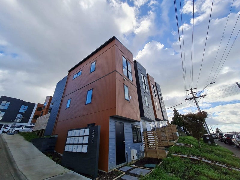 5/200 Sunnynook Road, Totara Vale, Auckland - Carousel 1