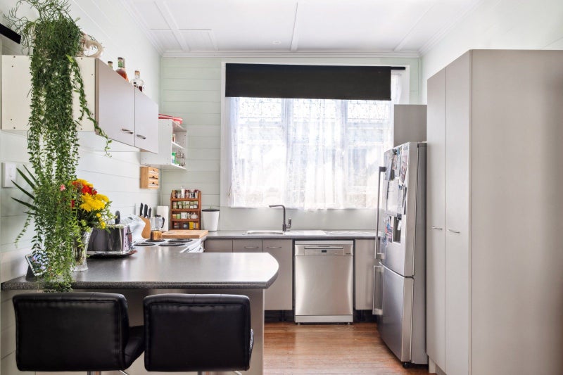 12 Lyndhurst Street, Awapuni, Gisborne - Carousel 2