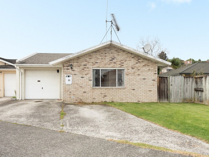 31 Aaron Place, Brookfield, Tauranga - Carousel 1