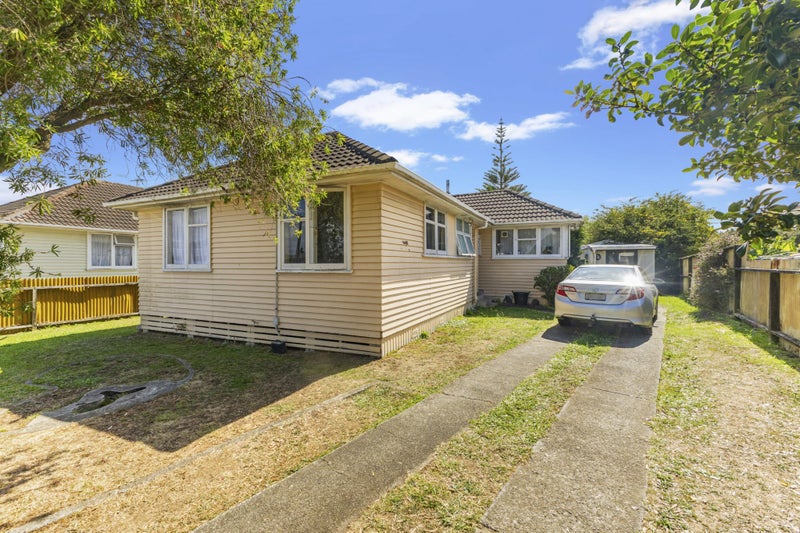 34 Pearl Baker Drive, Otara, Auckland - Carousel 1
