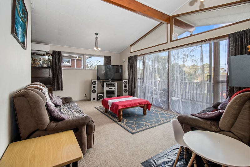 15 Garden Heights Avenue, Glenview, Hamilton - Carousel 2