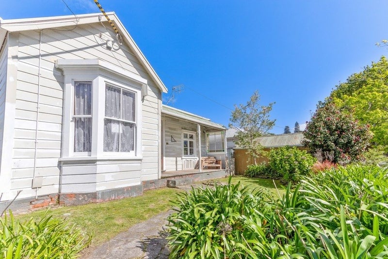 39 Halswell Street, Whanganui, Whanganui - Carousel 1