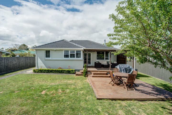 7 Gordon Street, Hillcrest, Hamilton - Carousel 1