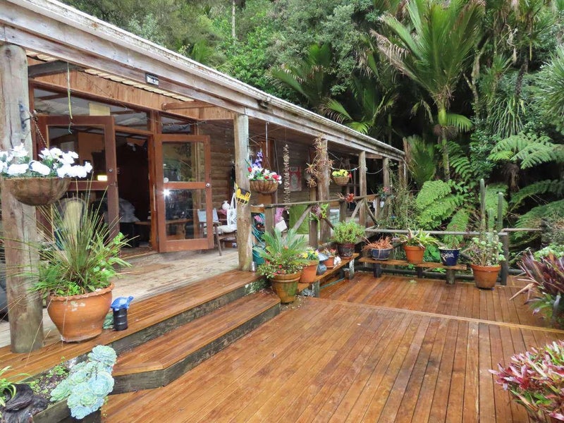 54 Mahoe Road, Titirangi, Auckland - Carousel 2