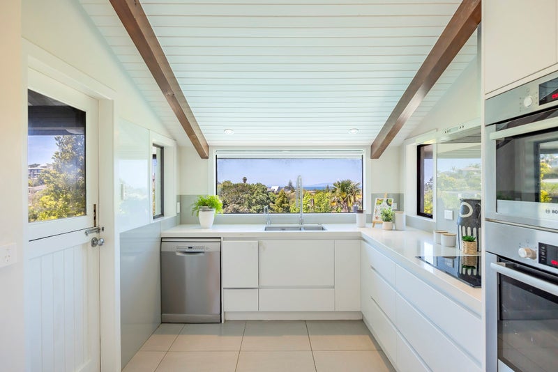 73 Braemar Road, Castor Bay, Auckland - Carousel 2