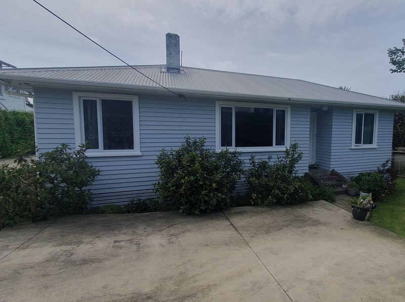 53 Bayly Road, Blagdon, New Plymouth - Carousel 1